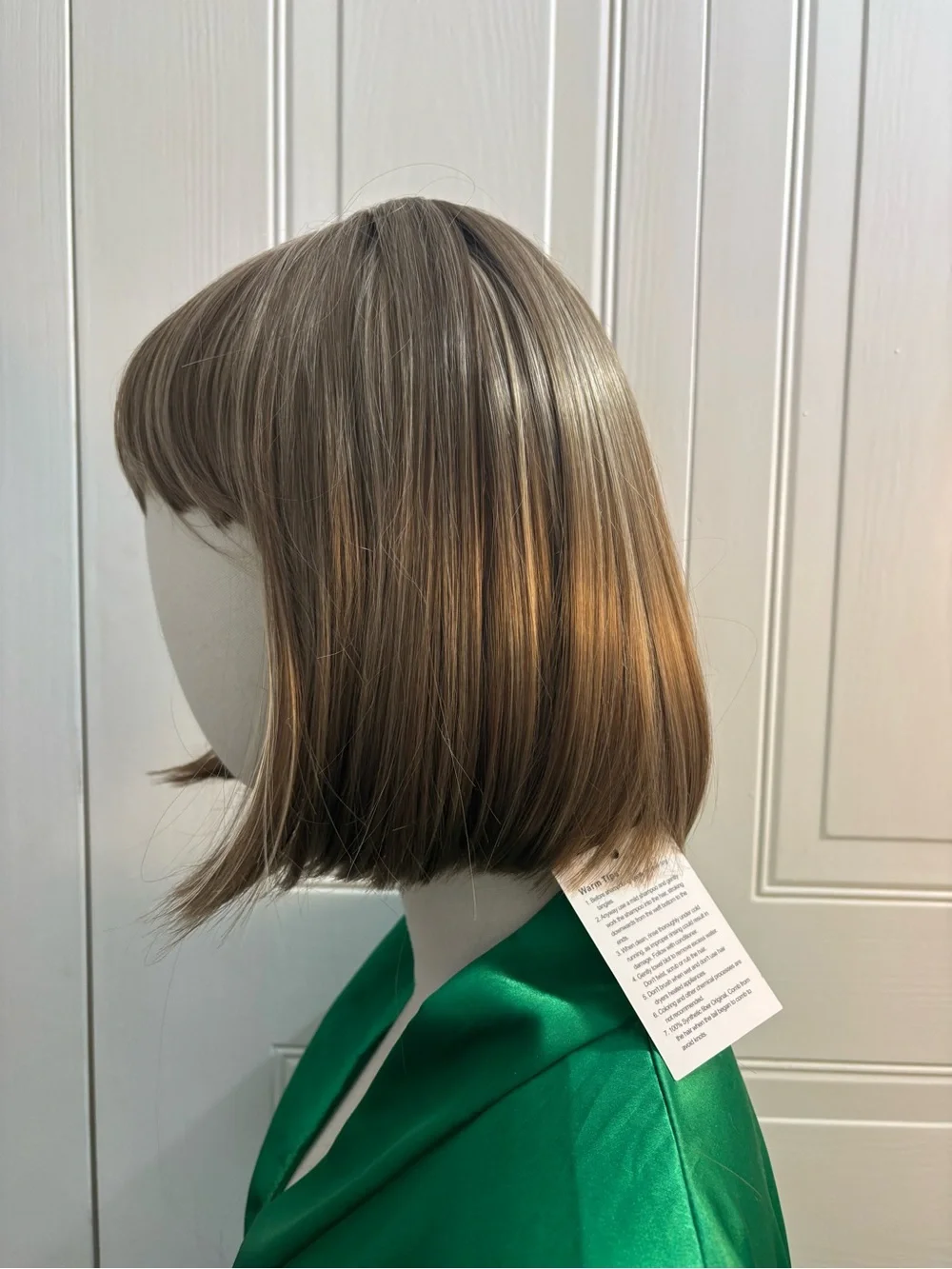 Women’s Short Straight 8” Bob Wig with Bangs Brown w/ Blonde Highlights NWT